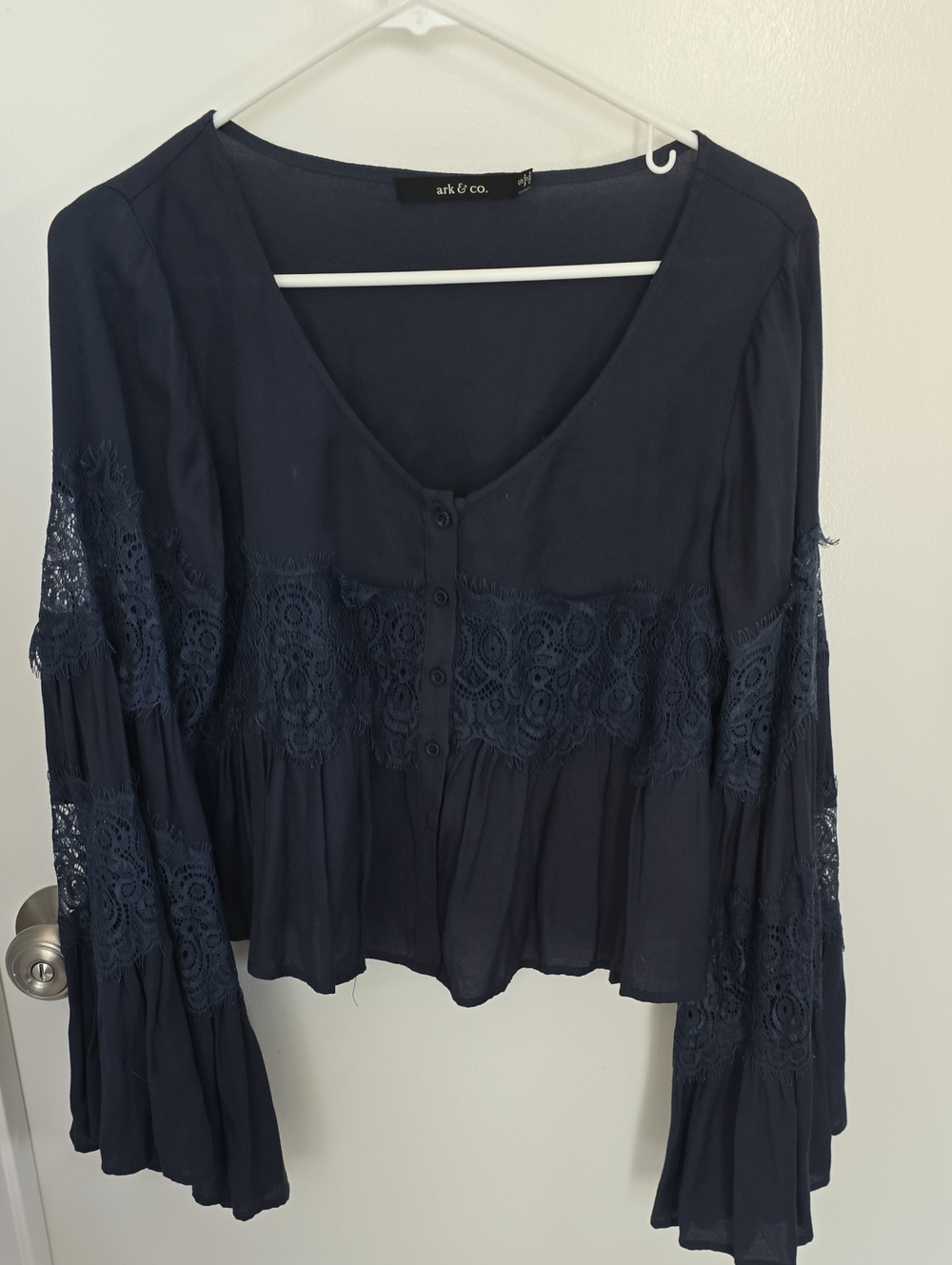 Ark & Co Navy Button-Front Lace-Paneled Blouse